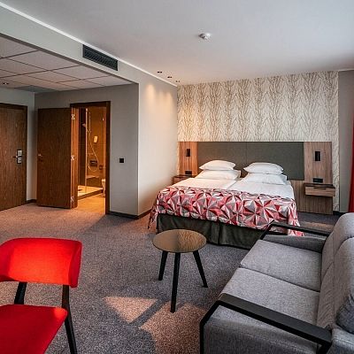 SUPERIOR PLUS-Zimmer